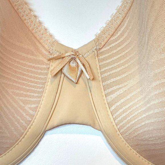 Wacoal Underwire Bra 34D Beige 853266 Like New Condition - Picture 3 of 9
